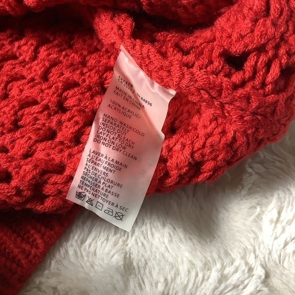 GILBERT Cable Knit Sweater - Picture 9 of 9